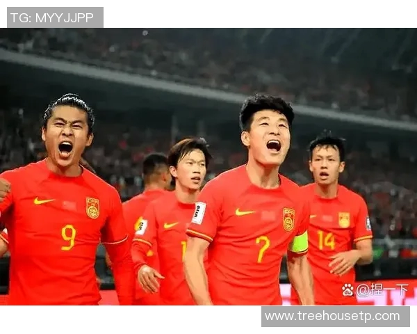 重庆足球队状态变革引发热议球迷期待新篇章的崛起与挑战